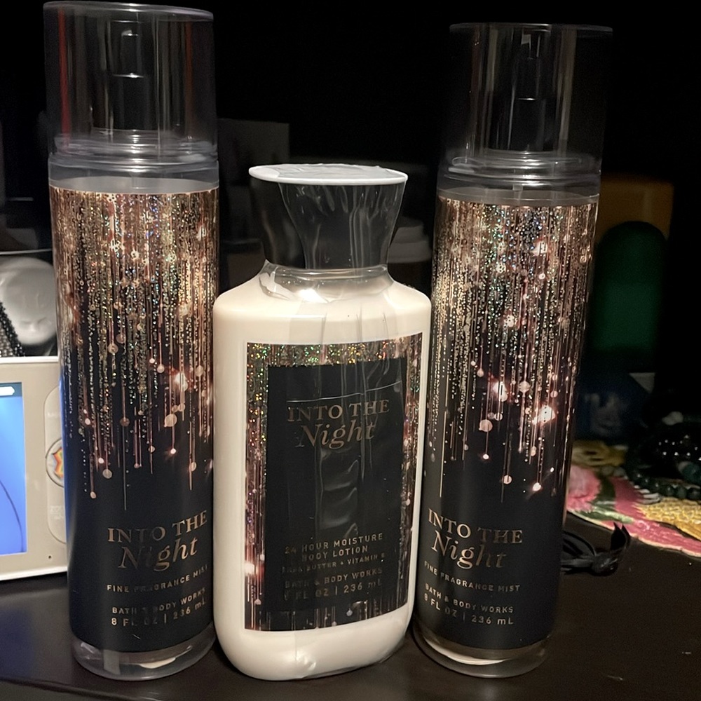 INTO THE NIGHT lotion/spray